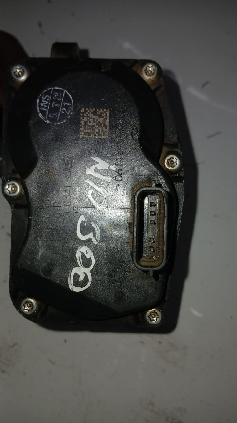 Cuerpo de aceleración Nissan Np300