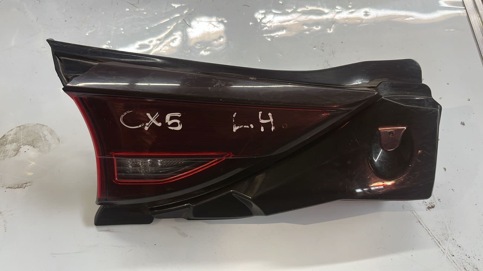 Foco trasero izquierdo Mazda Cx5