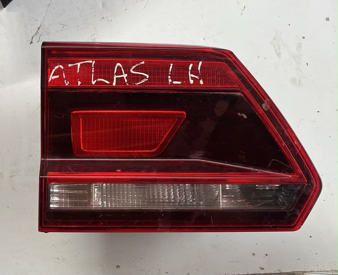 Foco trasero izquierdo Volkswagen Atlas