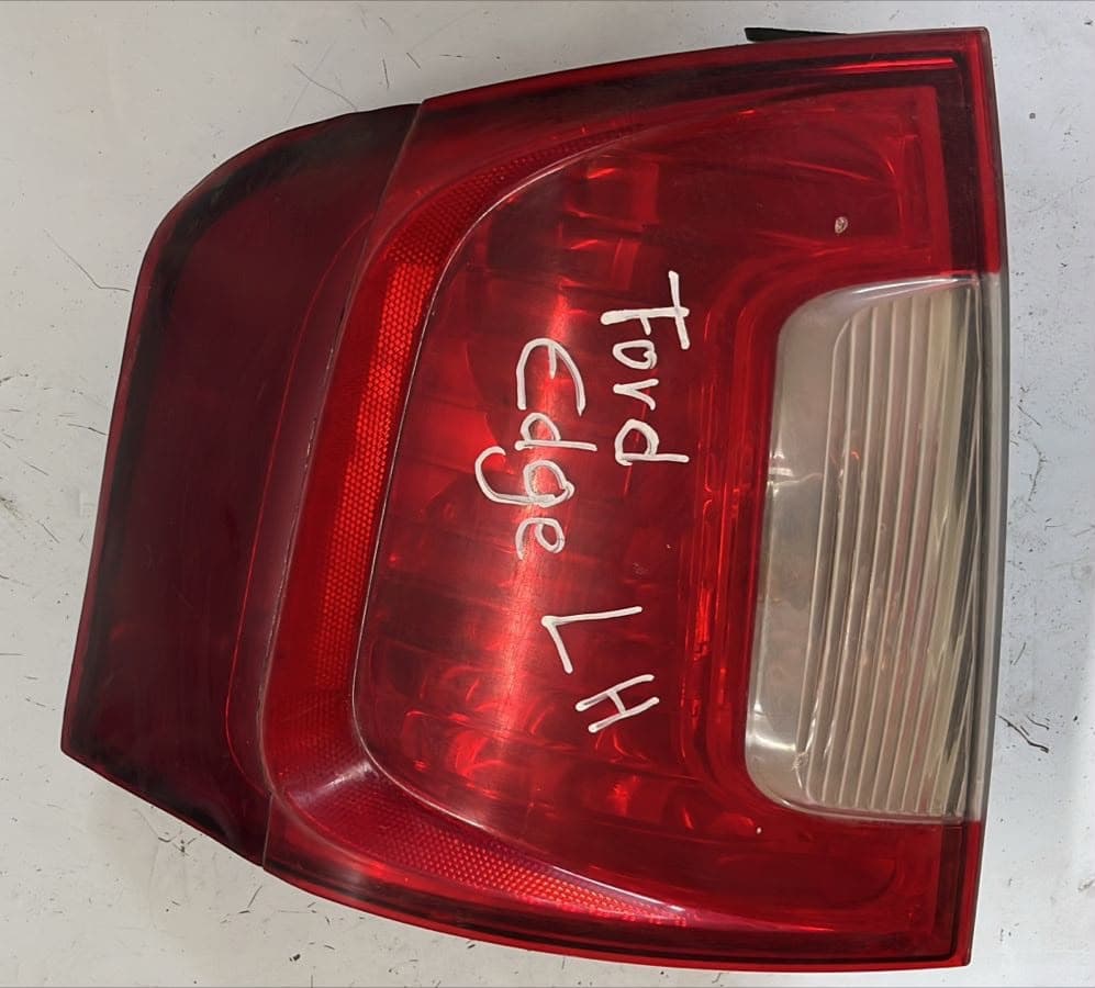 Foco trasero izquierdo Ford Edge