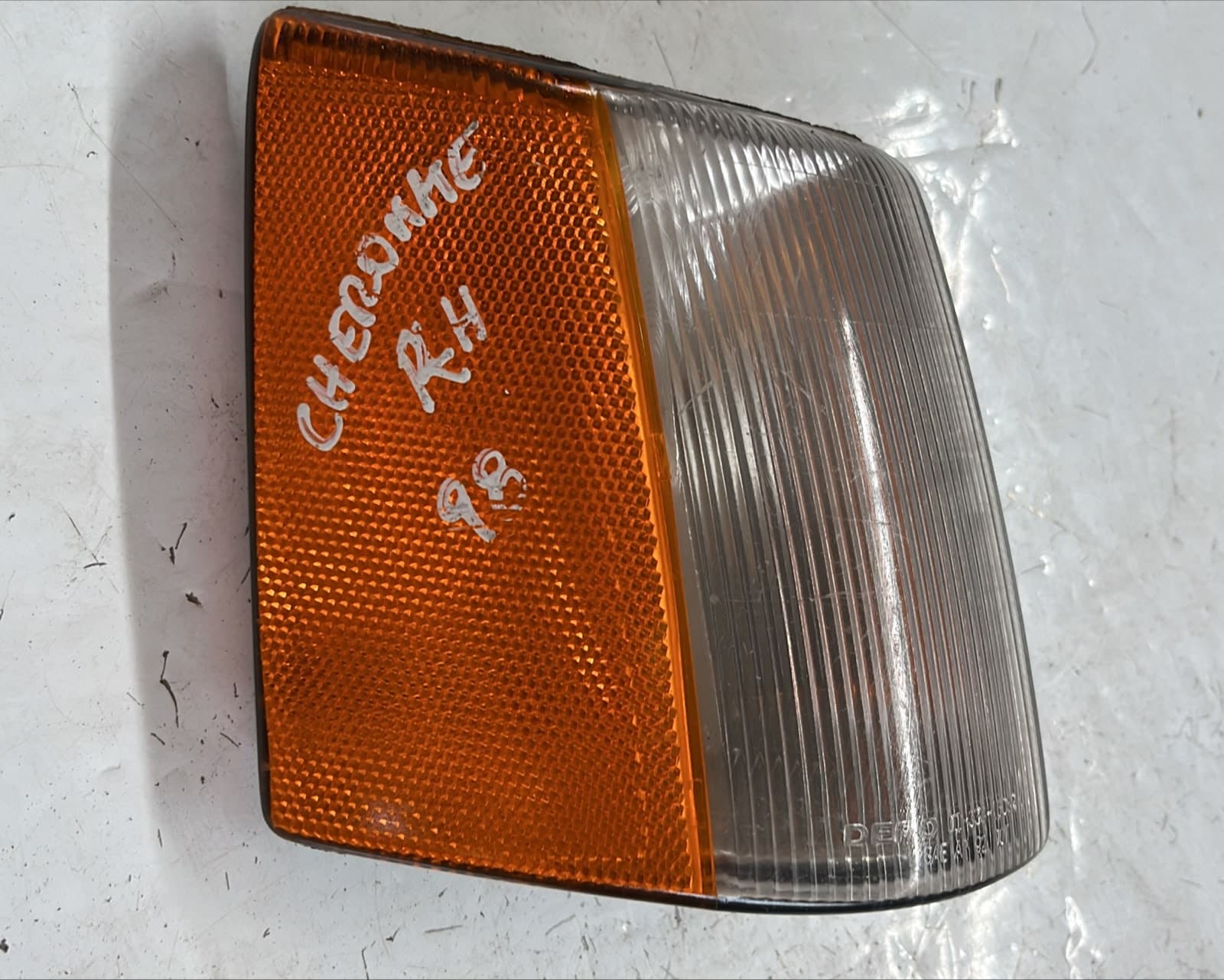 Foco trasero derecho cherokee año 98