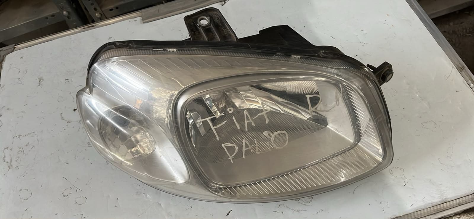 Óptico derecho Fiat Palio