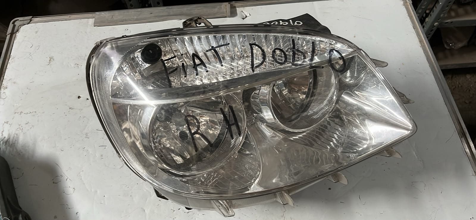 Óptico derecho Fiat Doblo