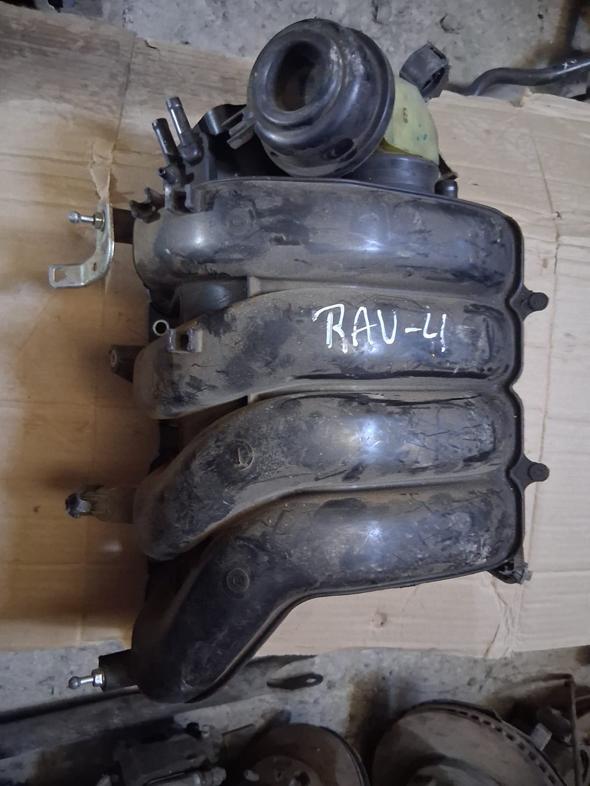 Múltiple de admisión Toyota Rav4