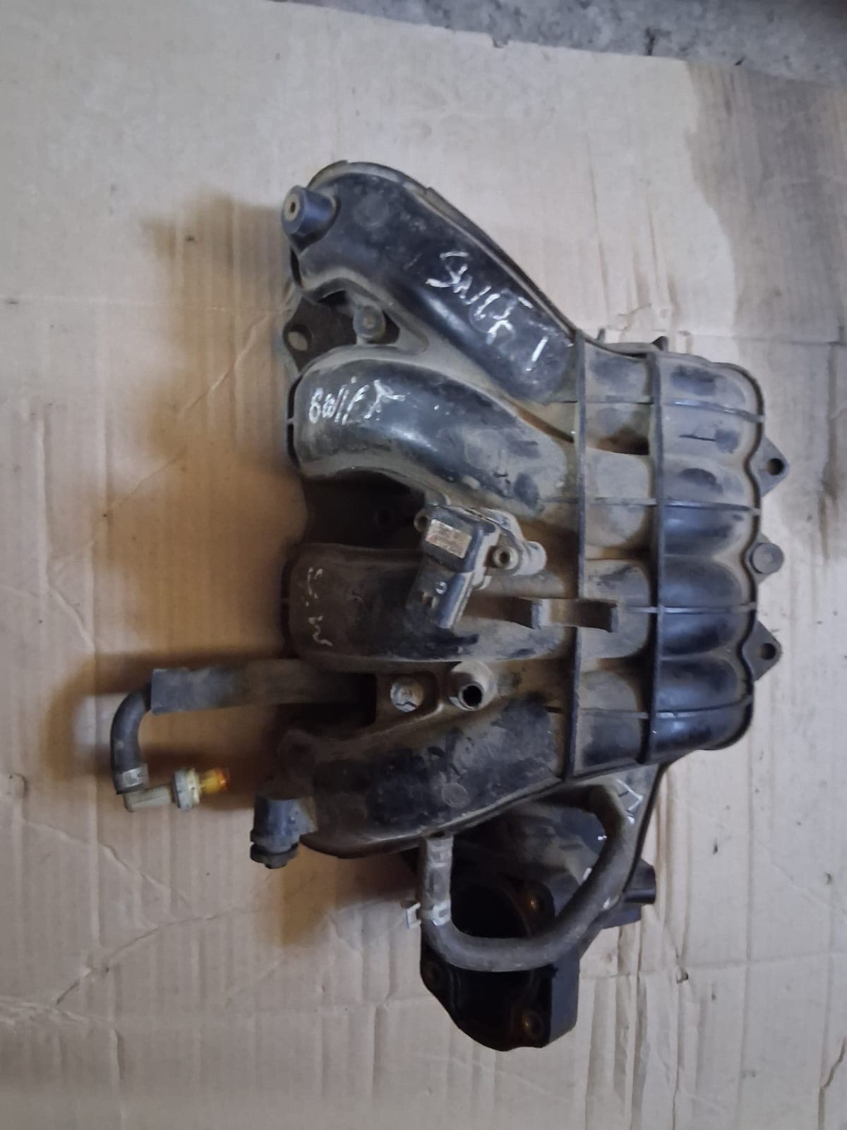 Múltiple de admisión Suzuki Swift
