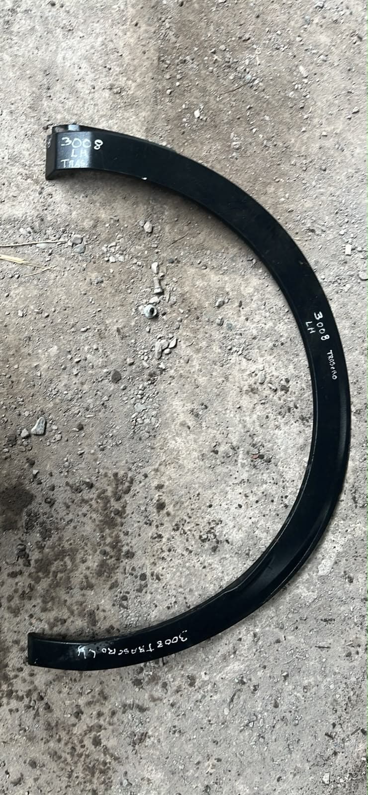 Moldura trasera izquierda Peugeot 3008
