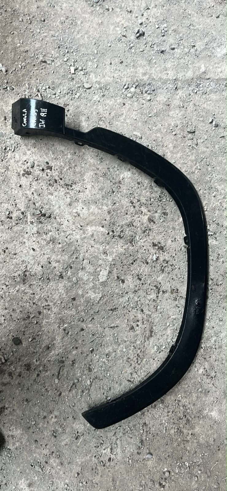 Moldura delantera derecha Corolla Cross