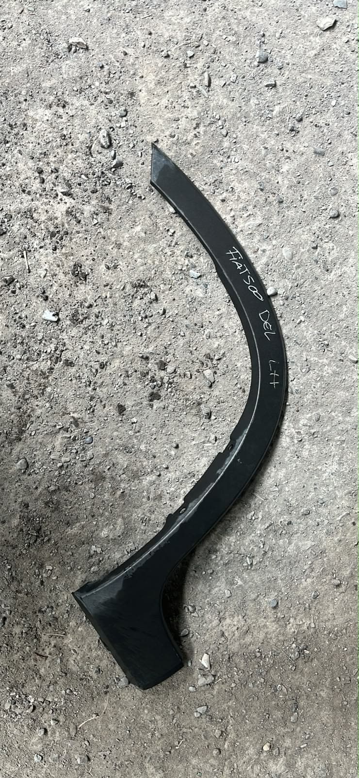 Moldura delantera izquierda Fiat 500
