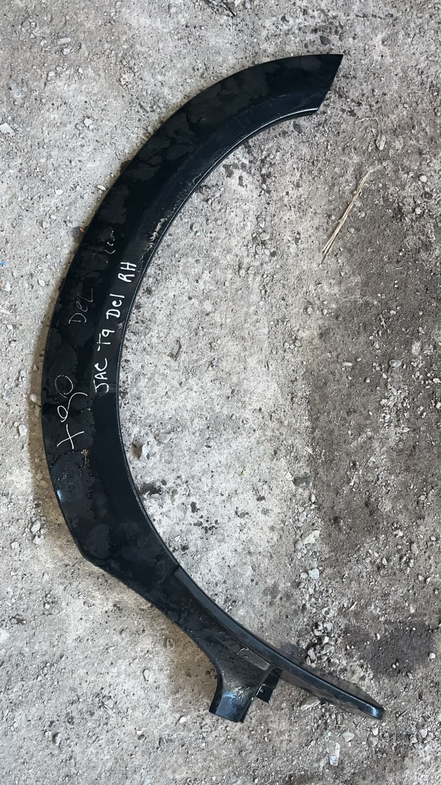 Moldura delantera derecha Jac T8