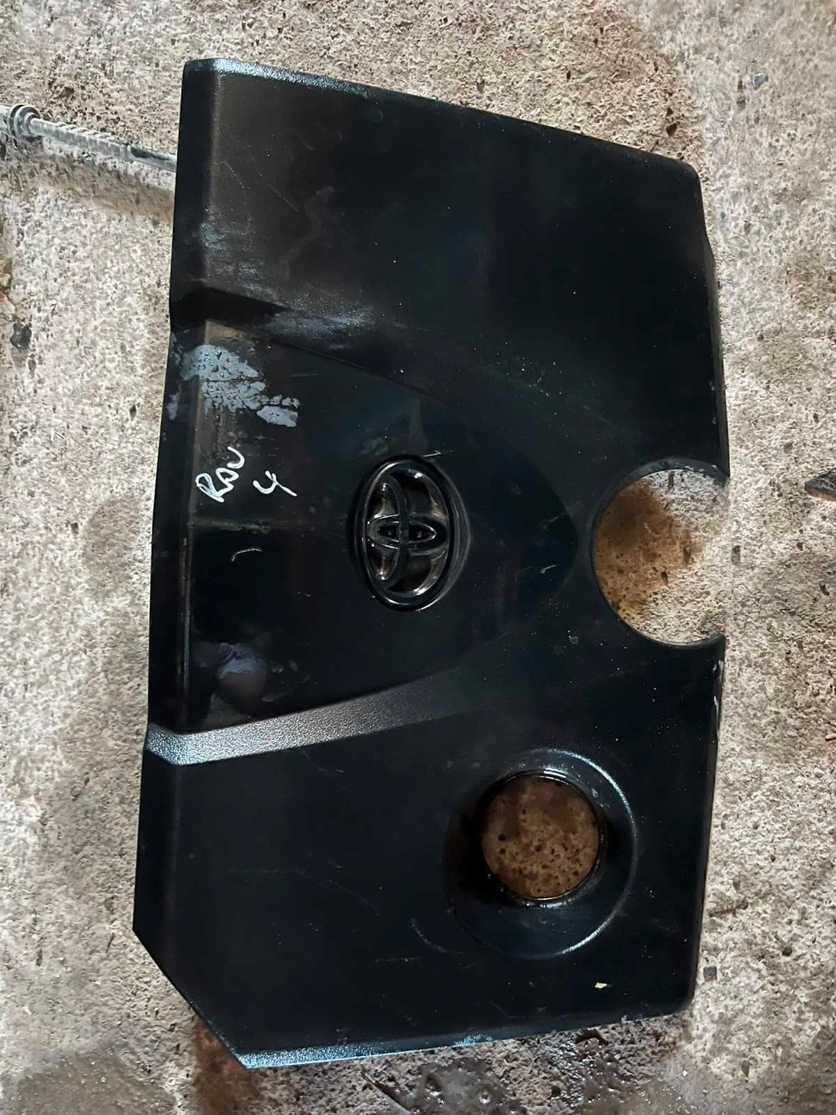 Tapa de motor Toyota Rav4