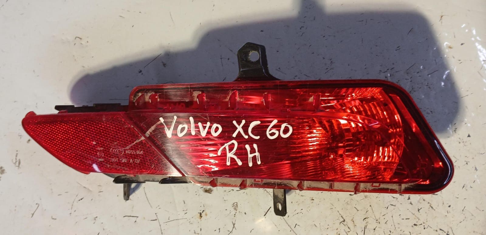 Foco trasero derecho de parachoque volvo xc60
