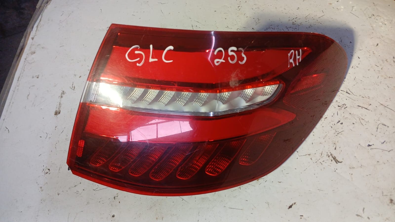 Foco trasero derecho Mercedes benz glc 253