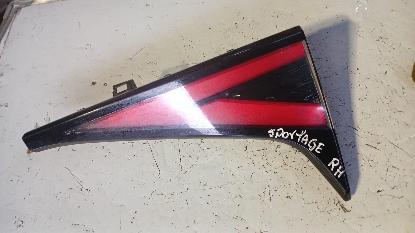 Foco de portalón derecho kia sportage