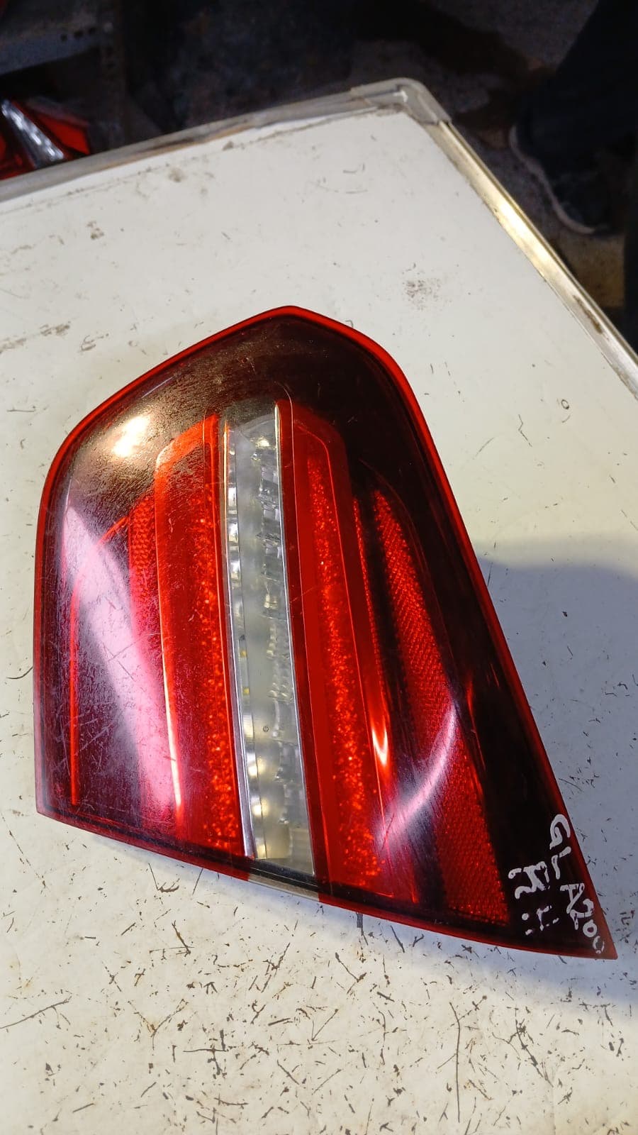 Foco trasero derecho Mercedes benz gla200