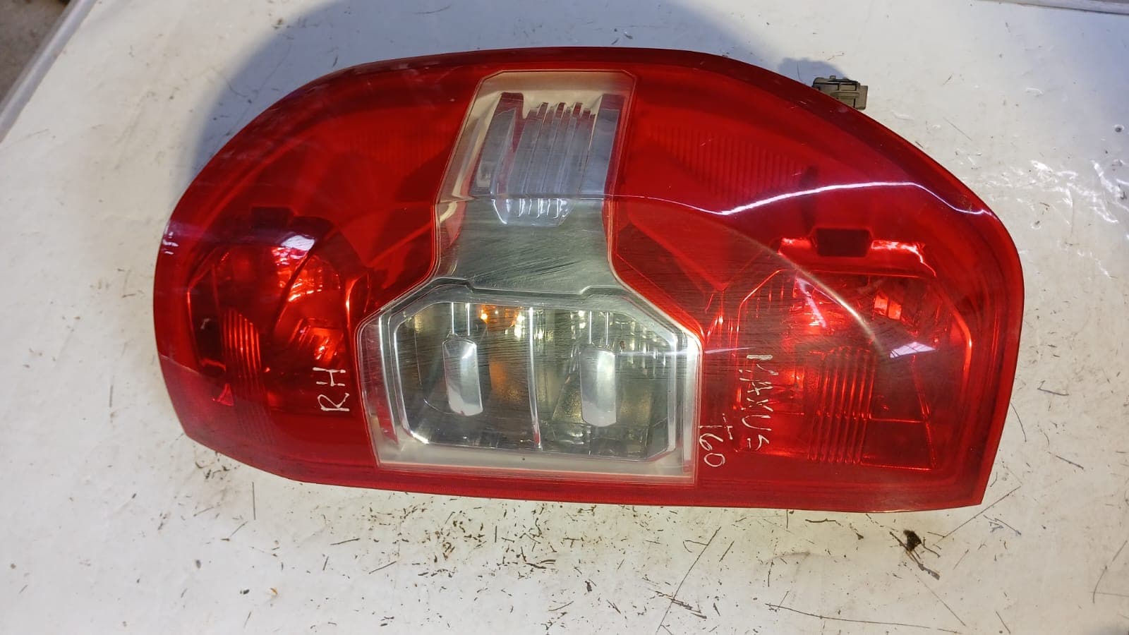 Foco trasero derecho maxus t60