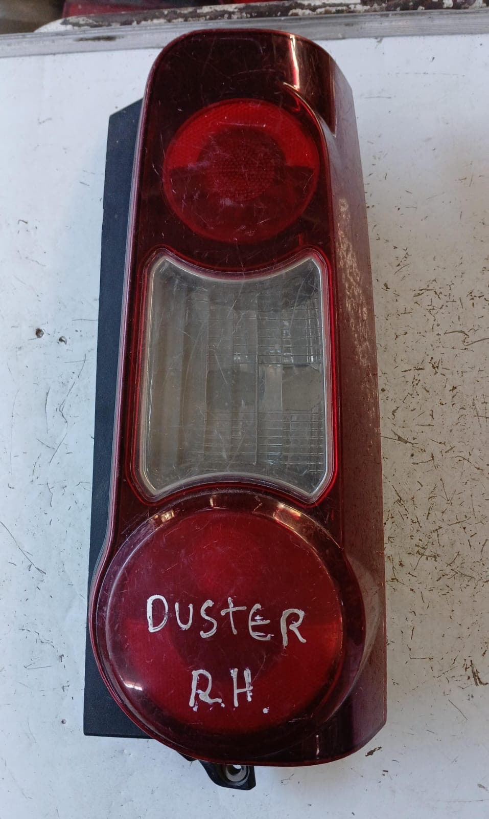 Foco trasero derecho Renault Duster