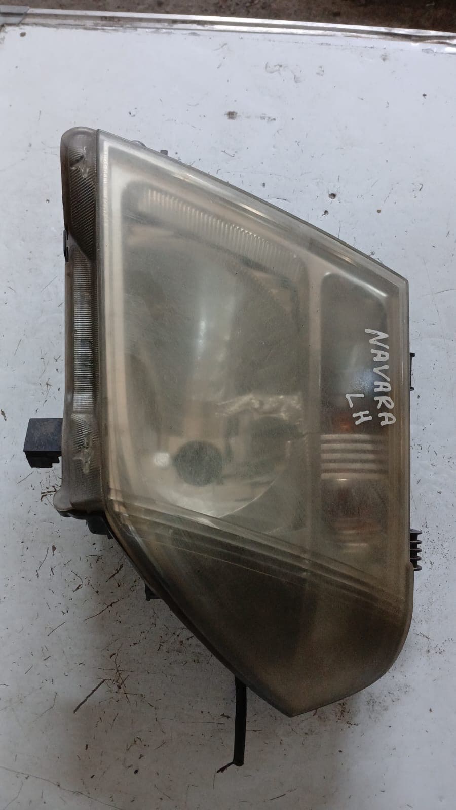 Óptico izquierdo Nissan Navara