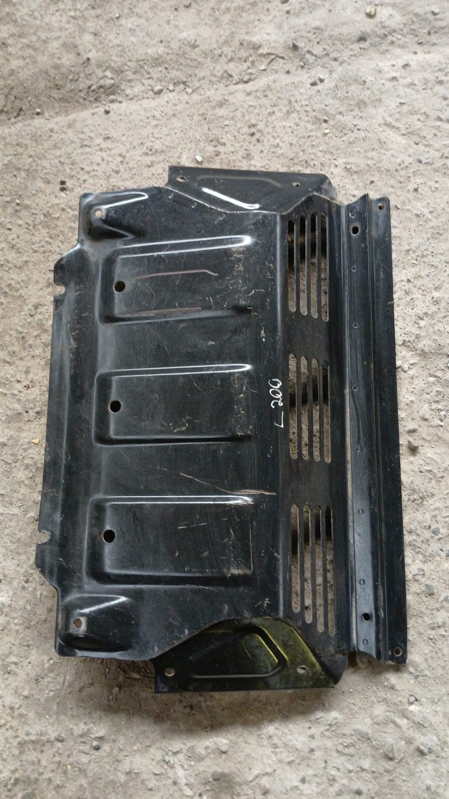 Cubre cárter Mitsubishi L200