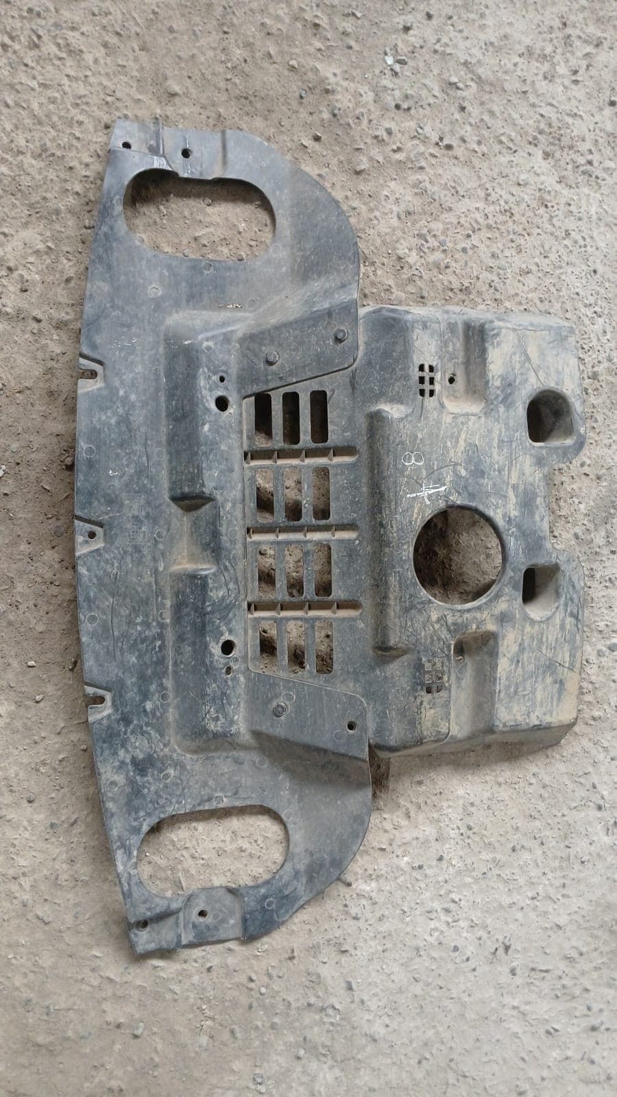 Cubre cárter Jac t8