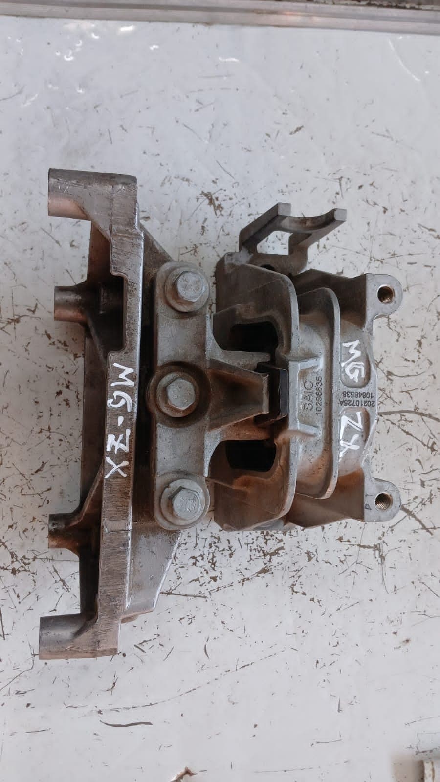 Soporte de Motor MG ZX