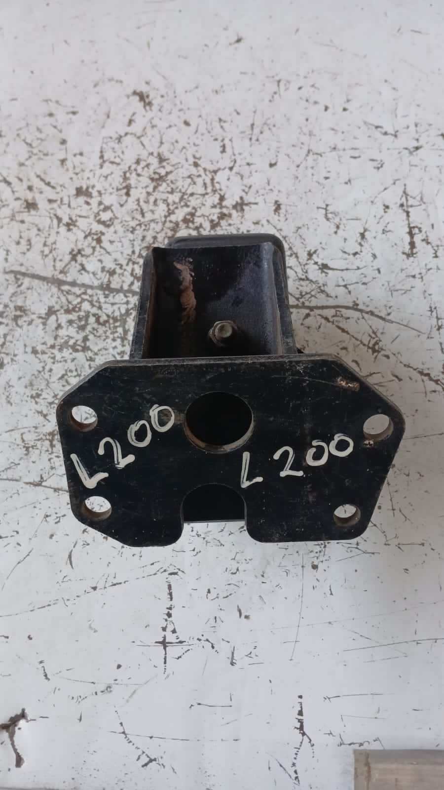 Soporte de Motor Mitsubishi L200