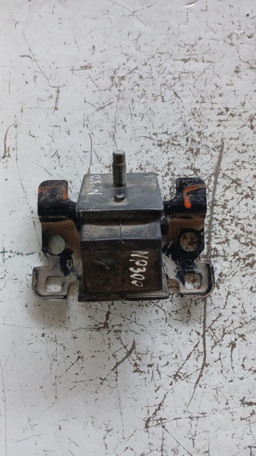 Soporte de Motor Nissan NP300