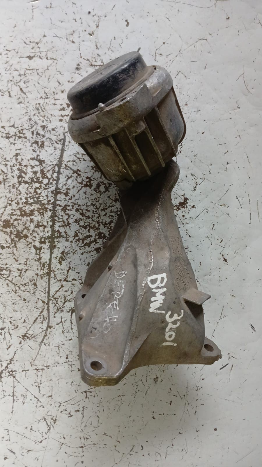 Soporte de Motor BMW 320i
