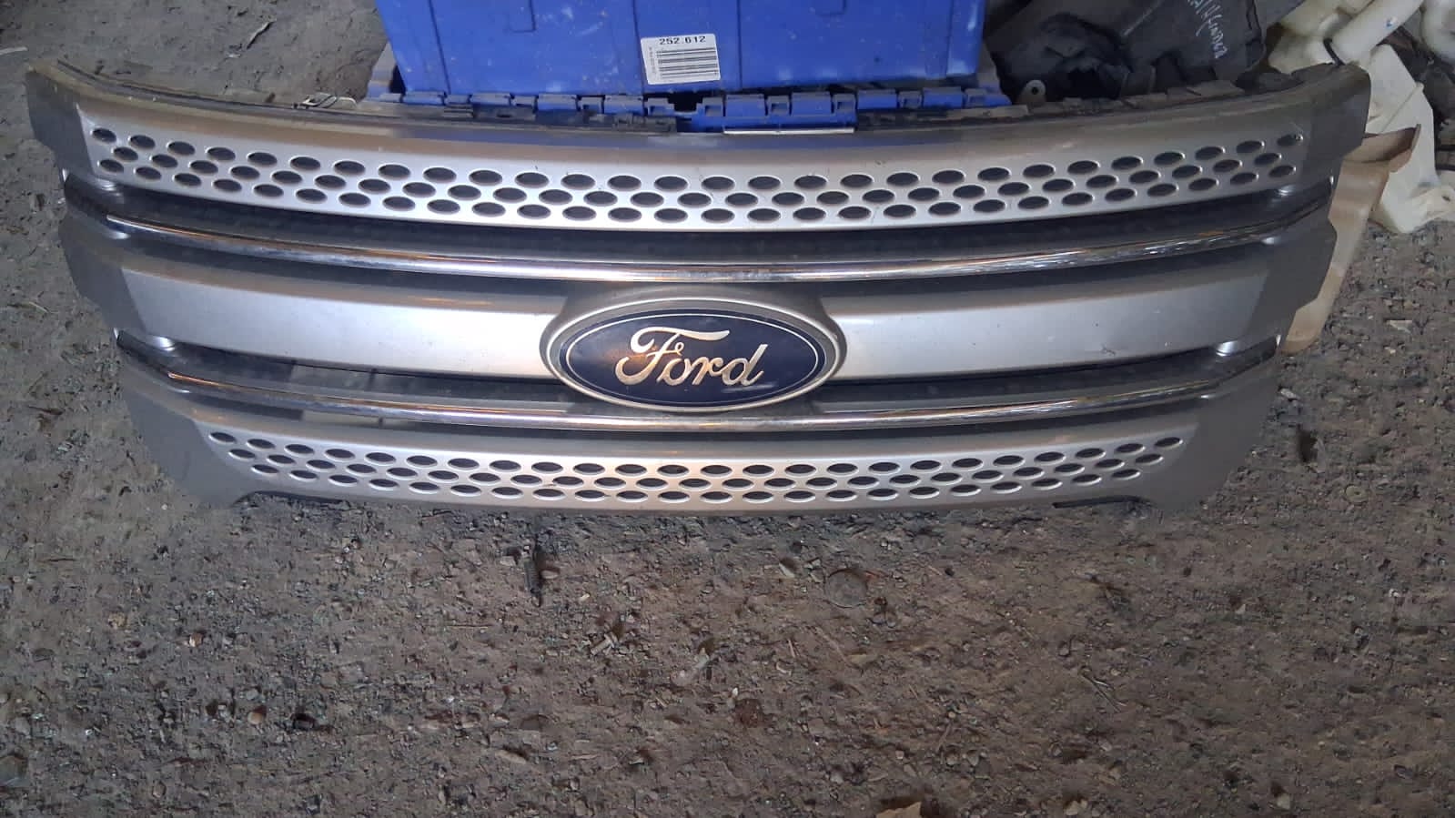 Mascara Ford Explorer