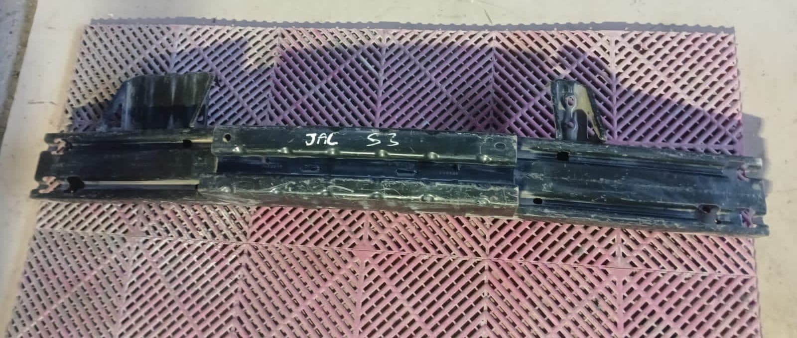 Refuerzo de Parachoque Jac S3