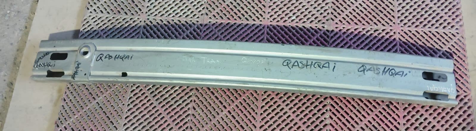Refuerzo de Parachoque Trasero Nissan Qashqai