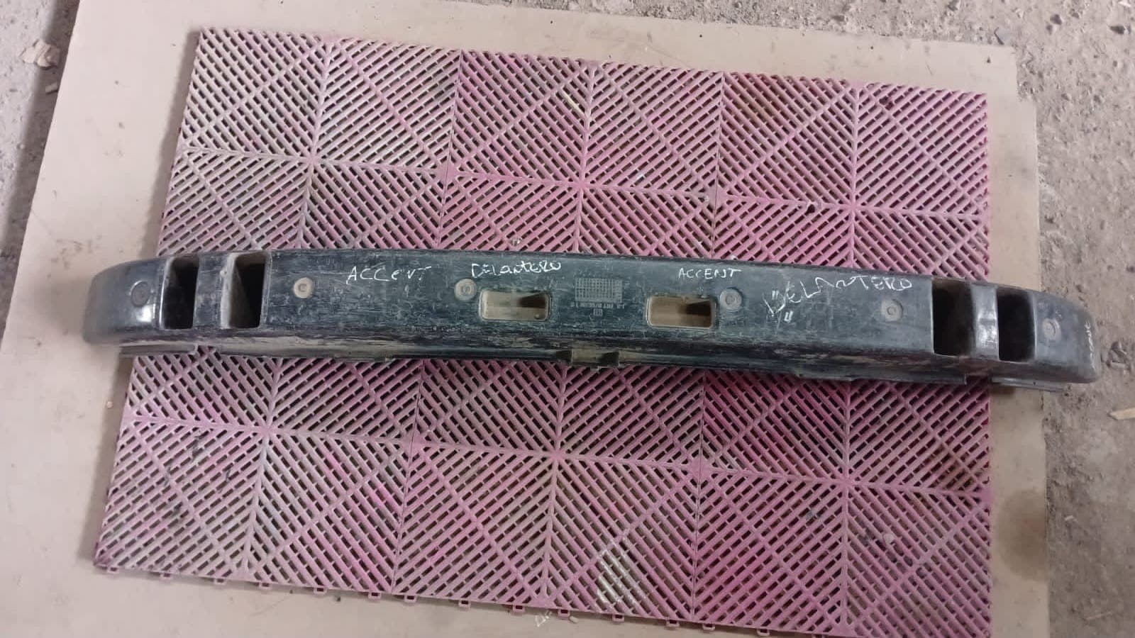 Refuerzo de Parachoque Hyundai Accent