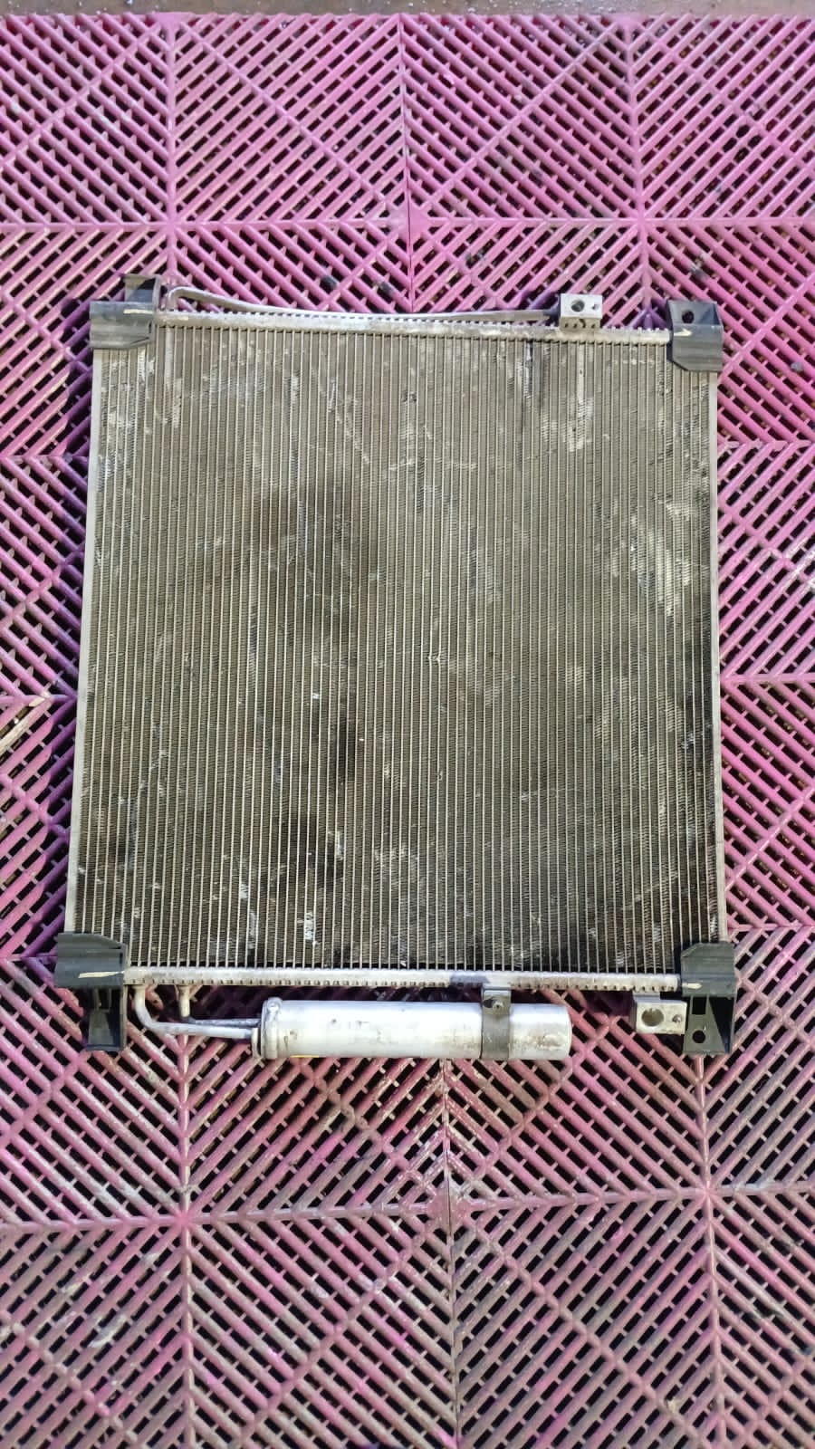 Radiador de Aire Mitsubishi L200