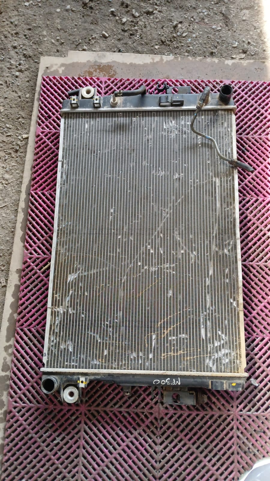 Radiador de Agua Nissan NP300