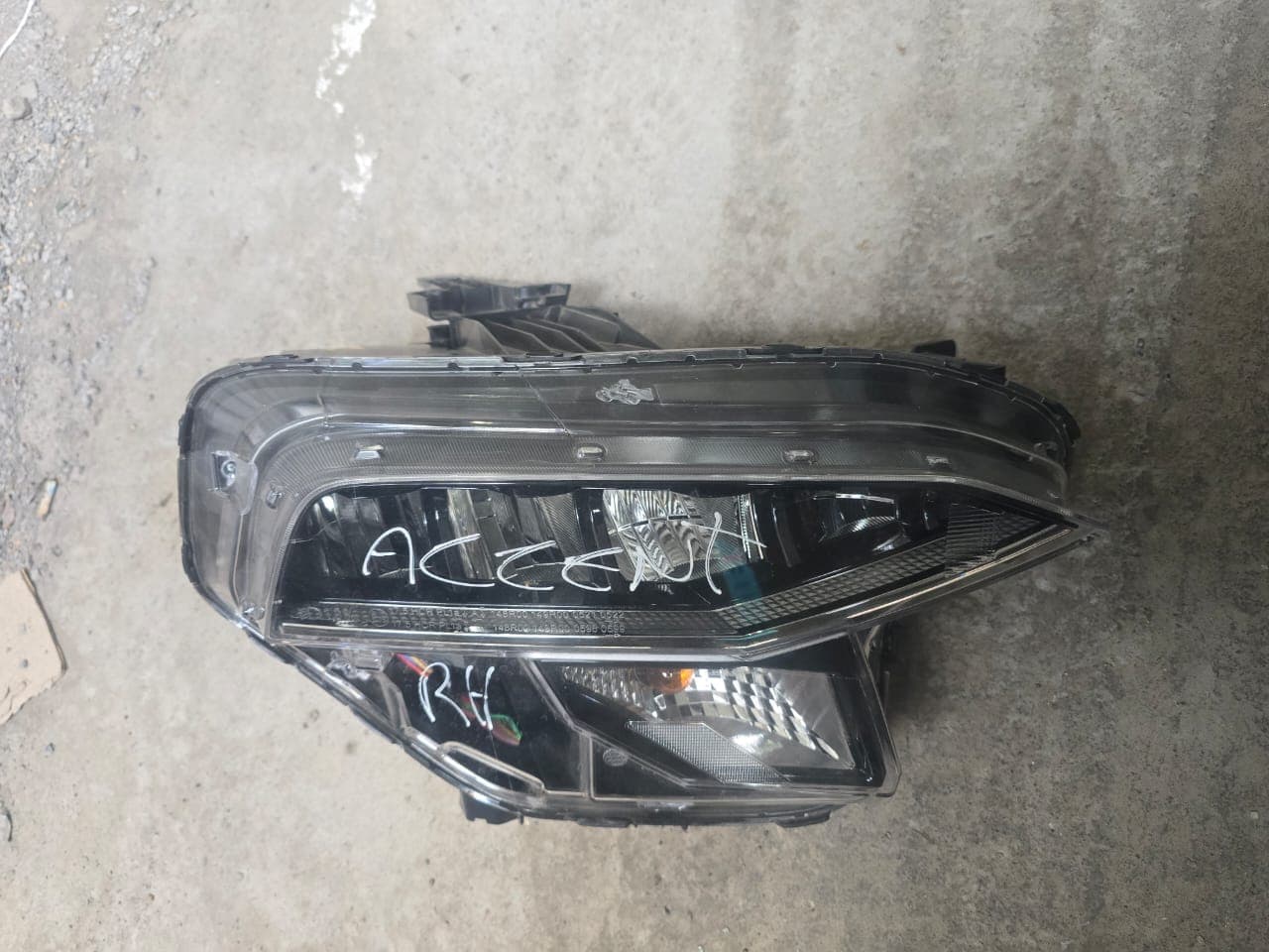 Optico izquierdo Hyundai Accent 2024/2026