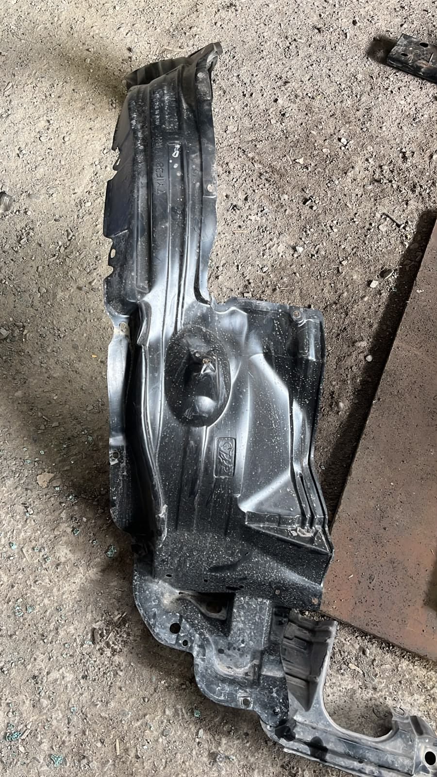 Guardafango delantero Derecho Toyota Hilux 2018-2025
