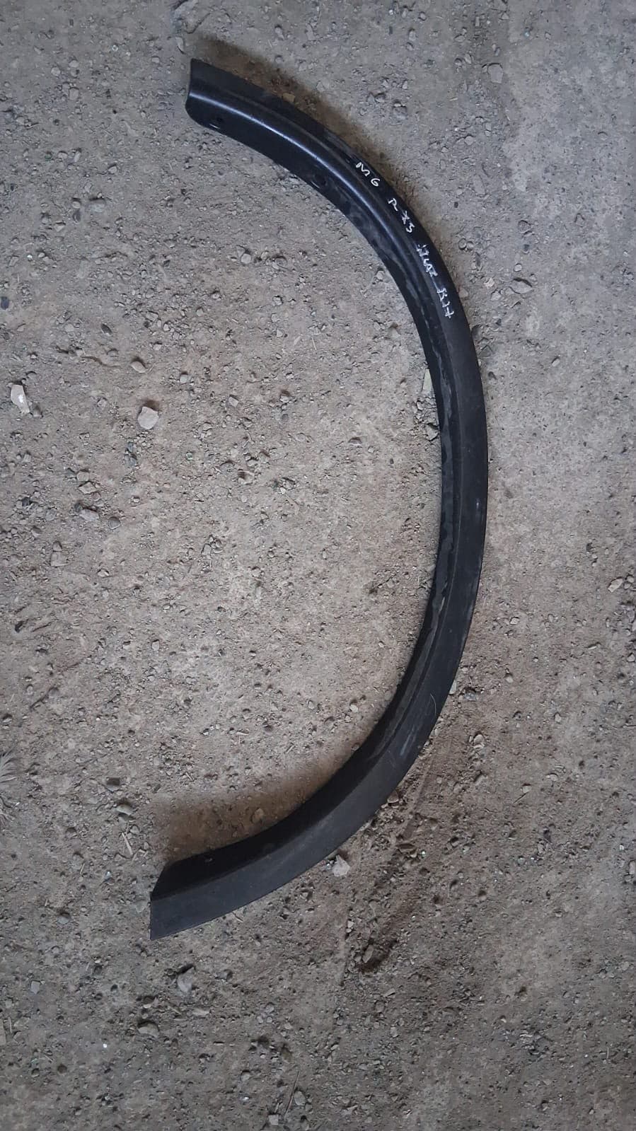 Moldura Trasera Derecha MG RX5