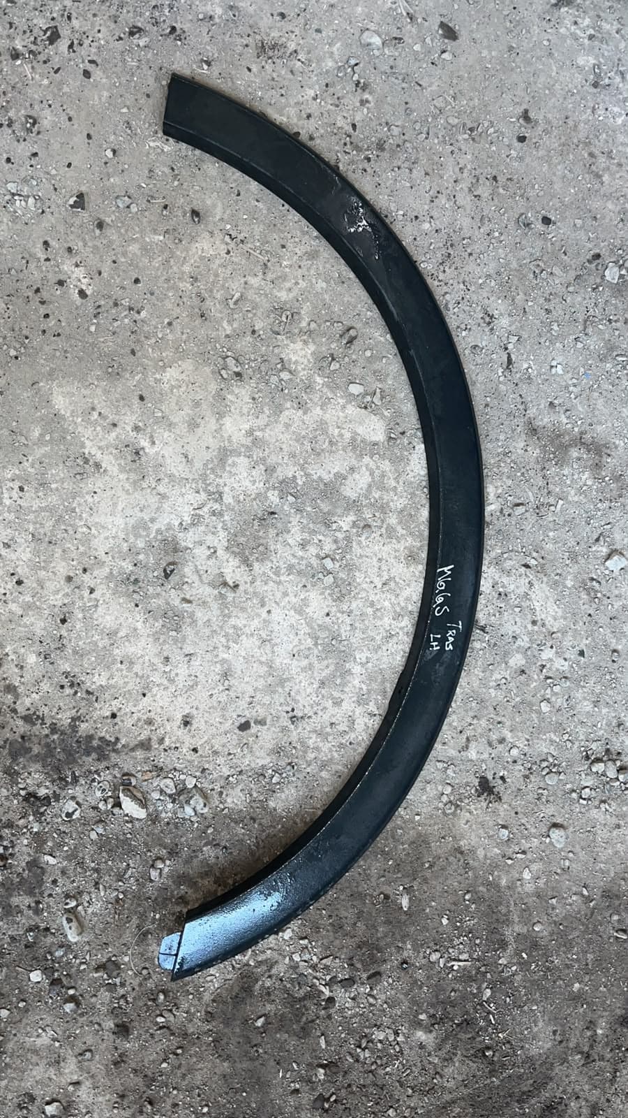 Moldura Trasera Izquierda MG GS