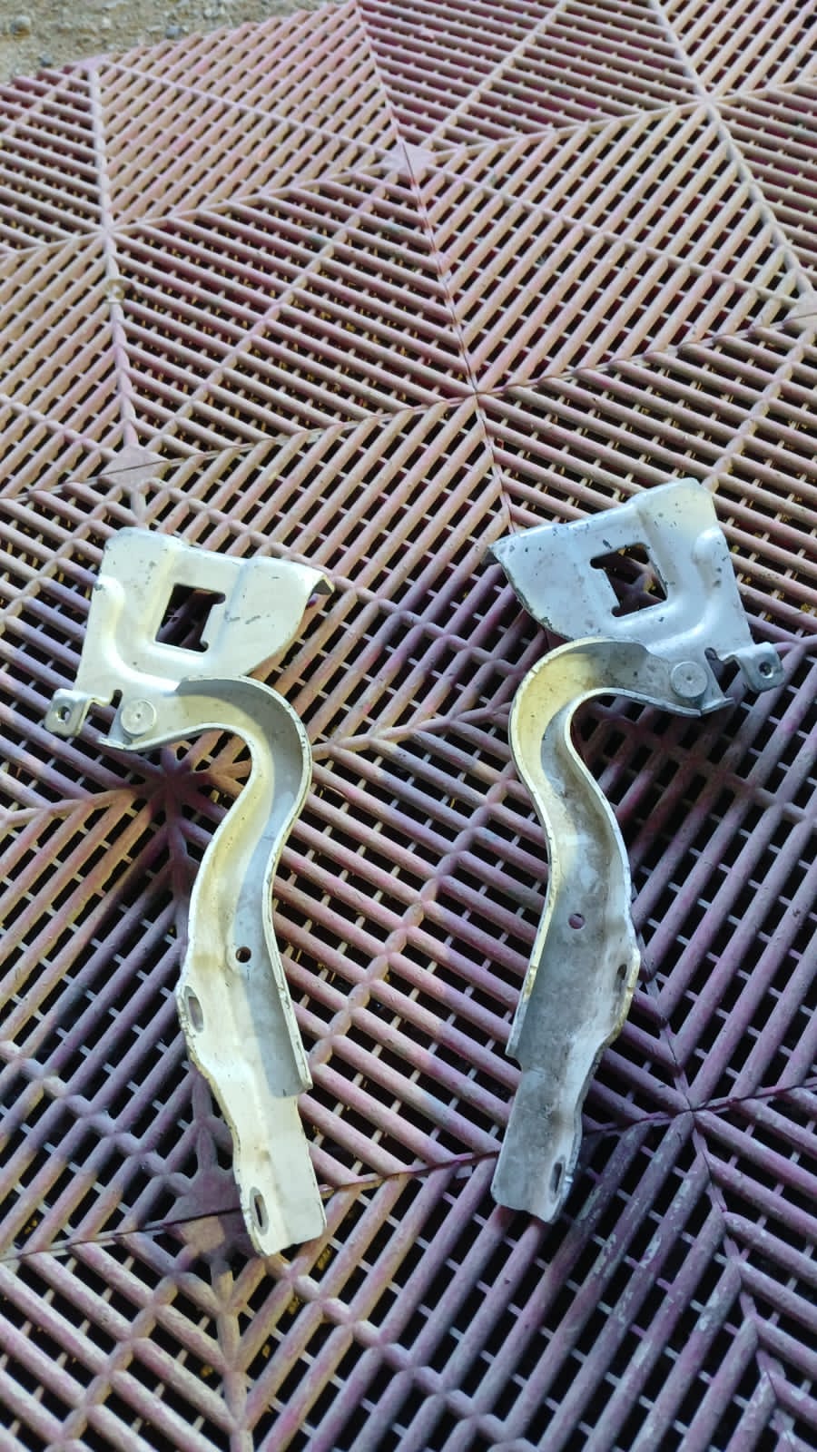 Bisagras de Capot Ford Explorer