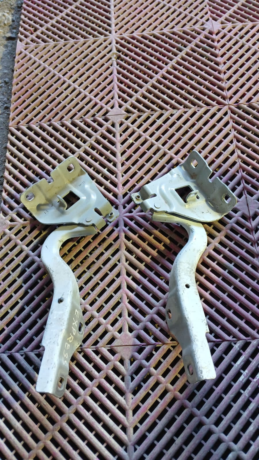Bisagras de Capot Ford Explorer